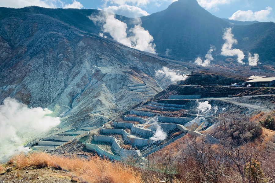 Hiking Owakudani – A Walk Through Japan’s Living Volcano