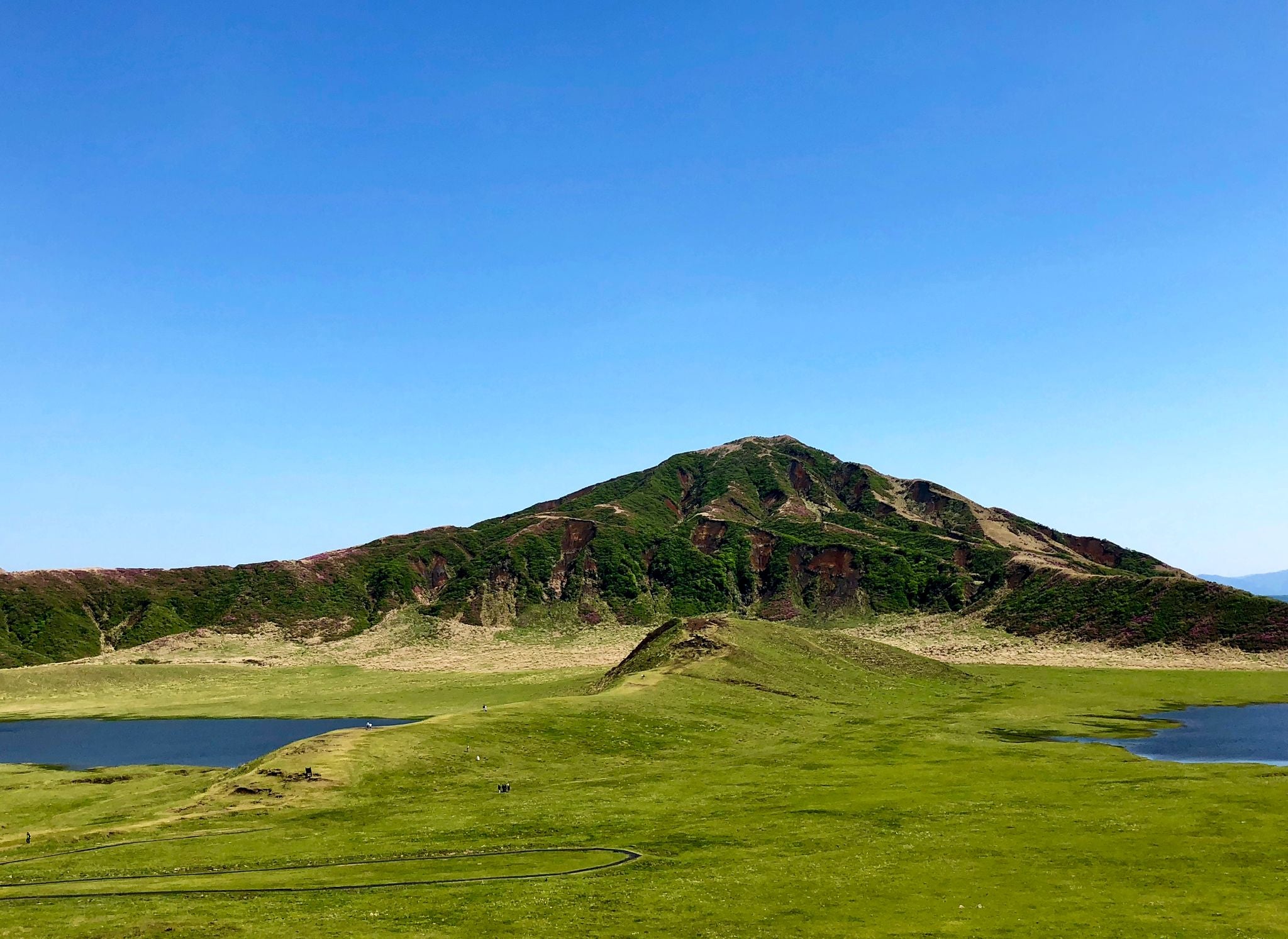 Kyushu Nature & Culture Day Tour | Aso Volcano & Takachiho Gorge from Fukuoka（Including tour guide）