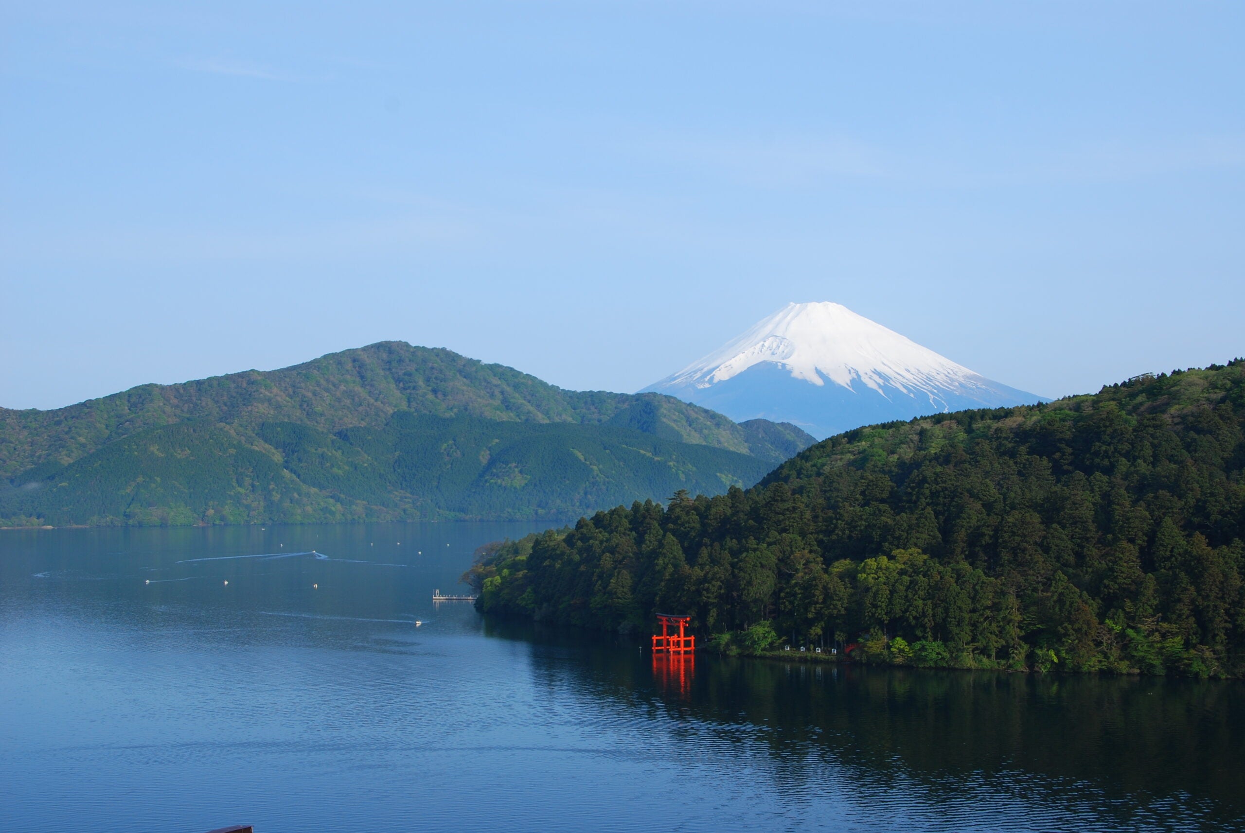 Mt. Fuji & Hakone Day Tour | Owakudani Volcanic Valley hiking & Lake Ashi Torii
