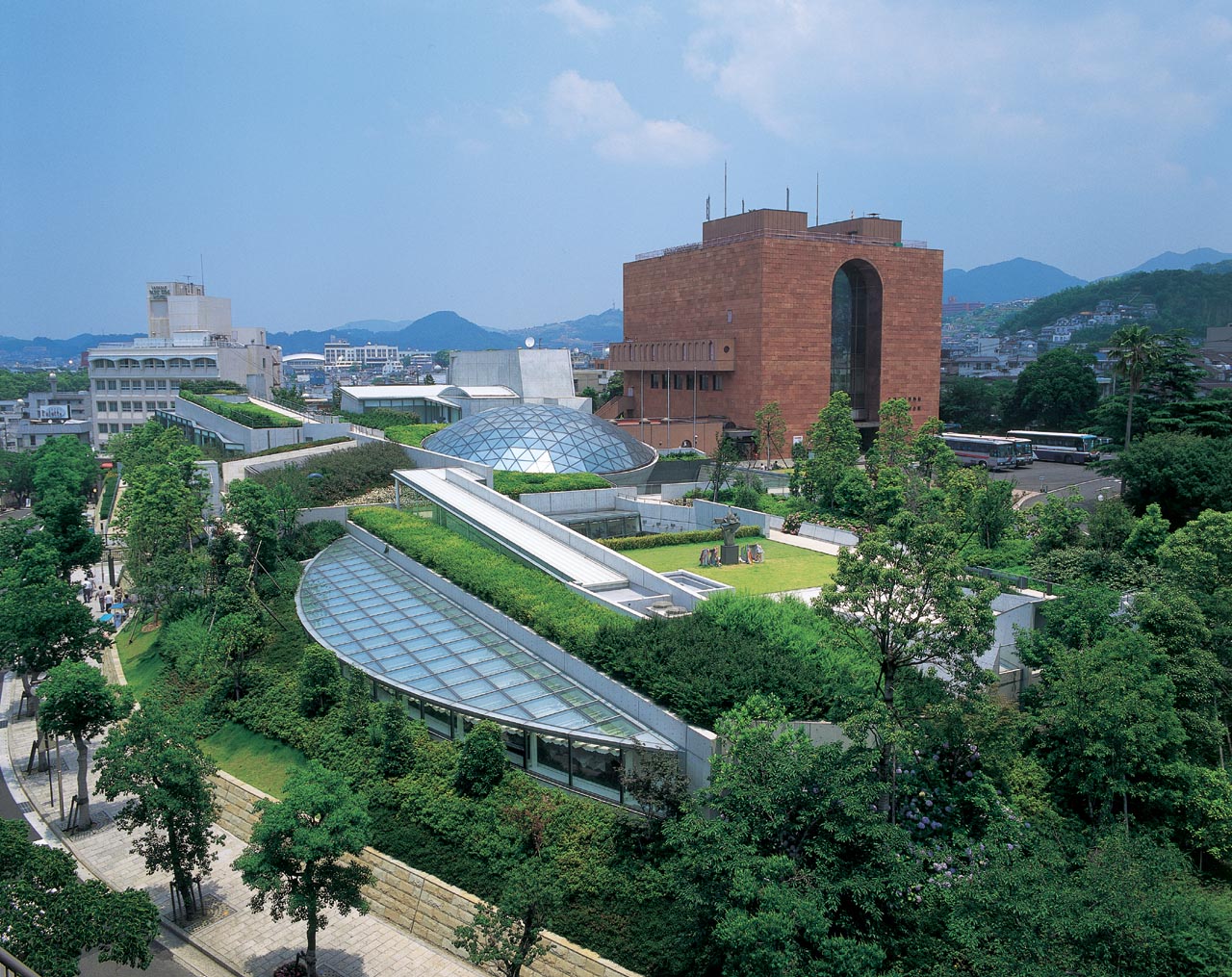 Nagasaki Peace Park & Arita Ceramic Museum Day Tour from Fukuoka（Including tour guide）