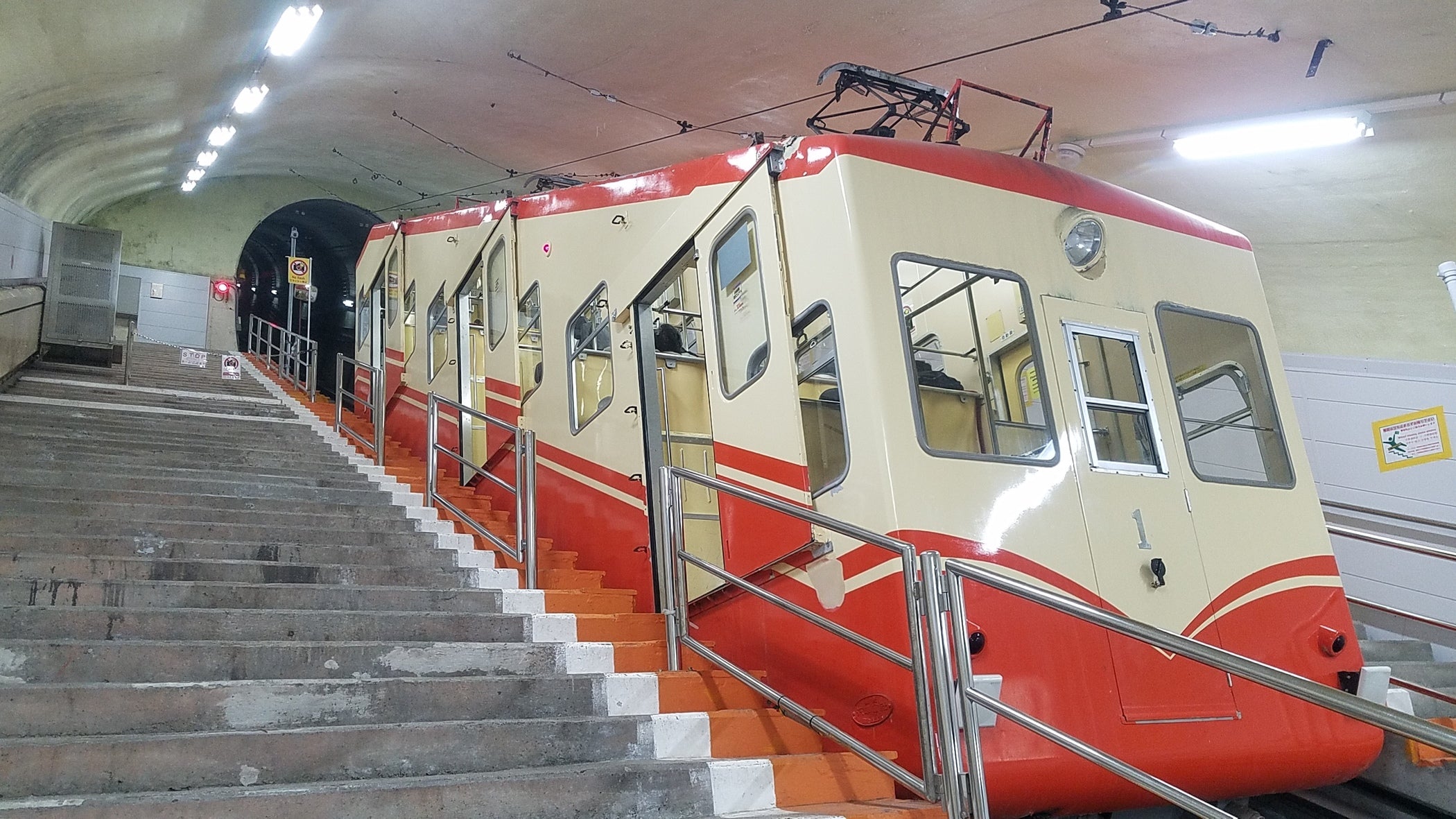 Tateyama Kurobe Alpine Route & Matsumoto 2‑Day Tour from Tokyo | Matsumoto Castle & Suwa Lake（Including tour guide）