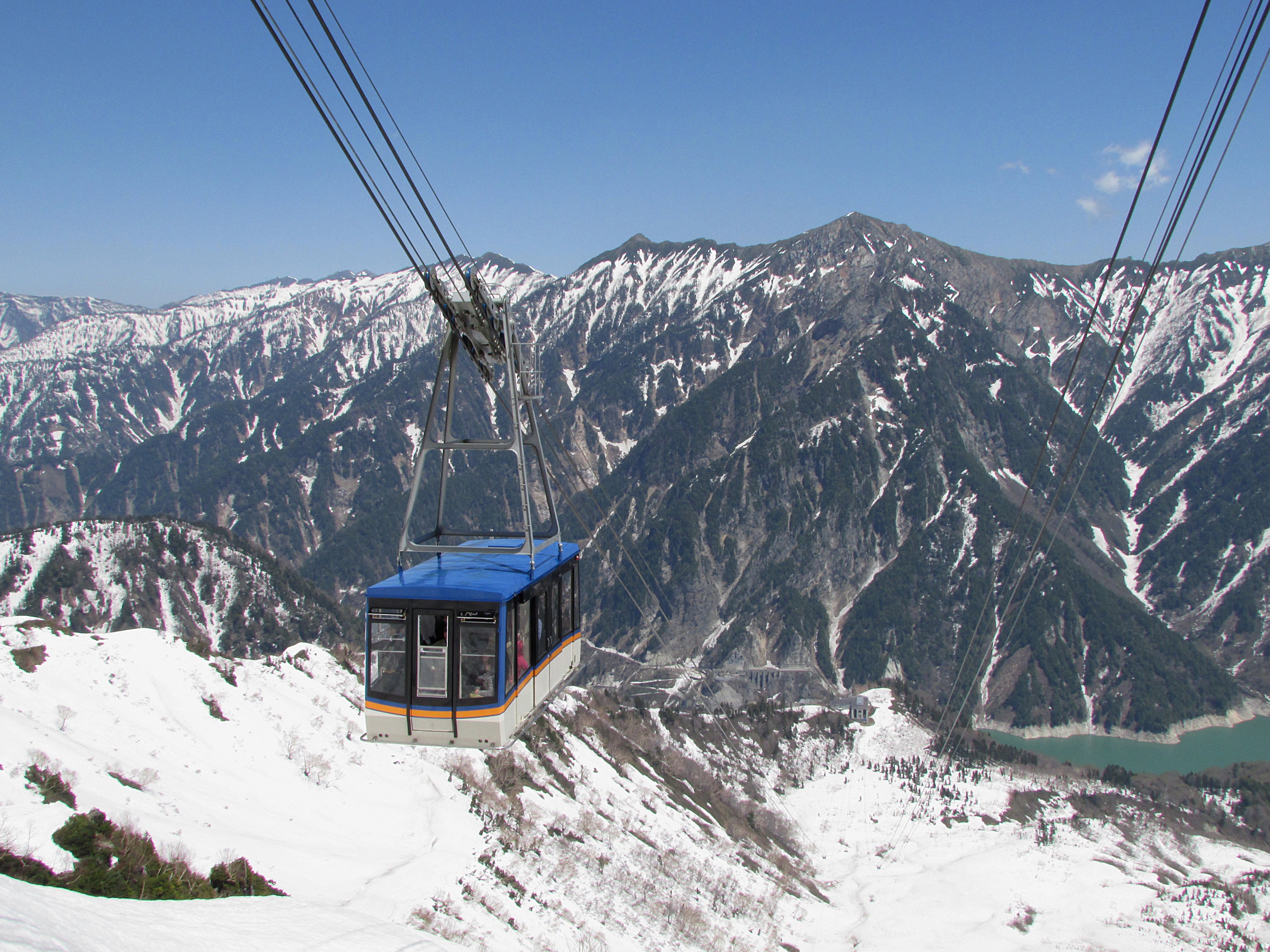 2-Day Tateyama Kurobe Alpine Route & Matsumoto Castle Tour from Osaka | Onsen Stay（Including tour guide）